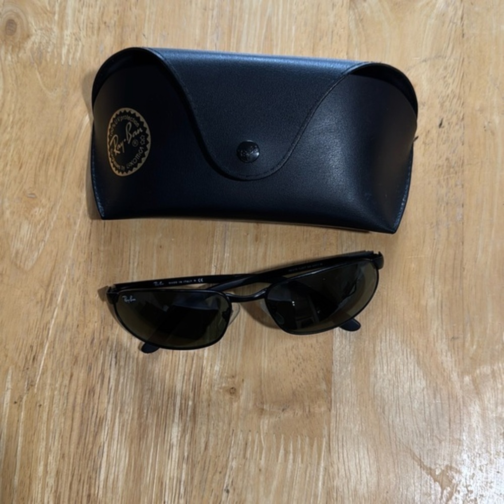 Rayban Sunglasses with grey / black lenses used in very good condition